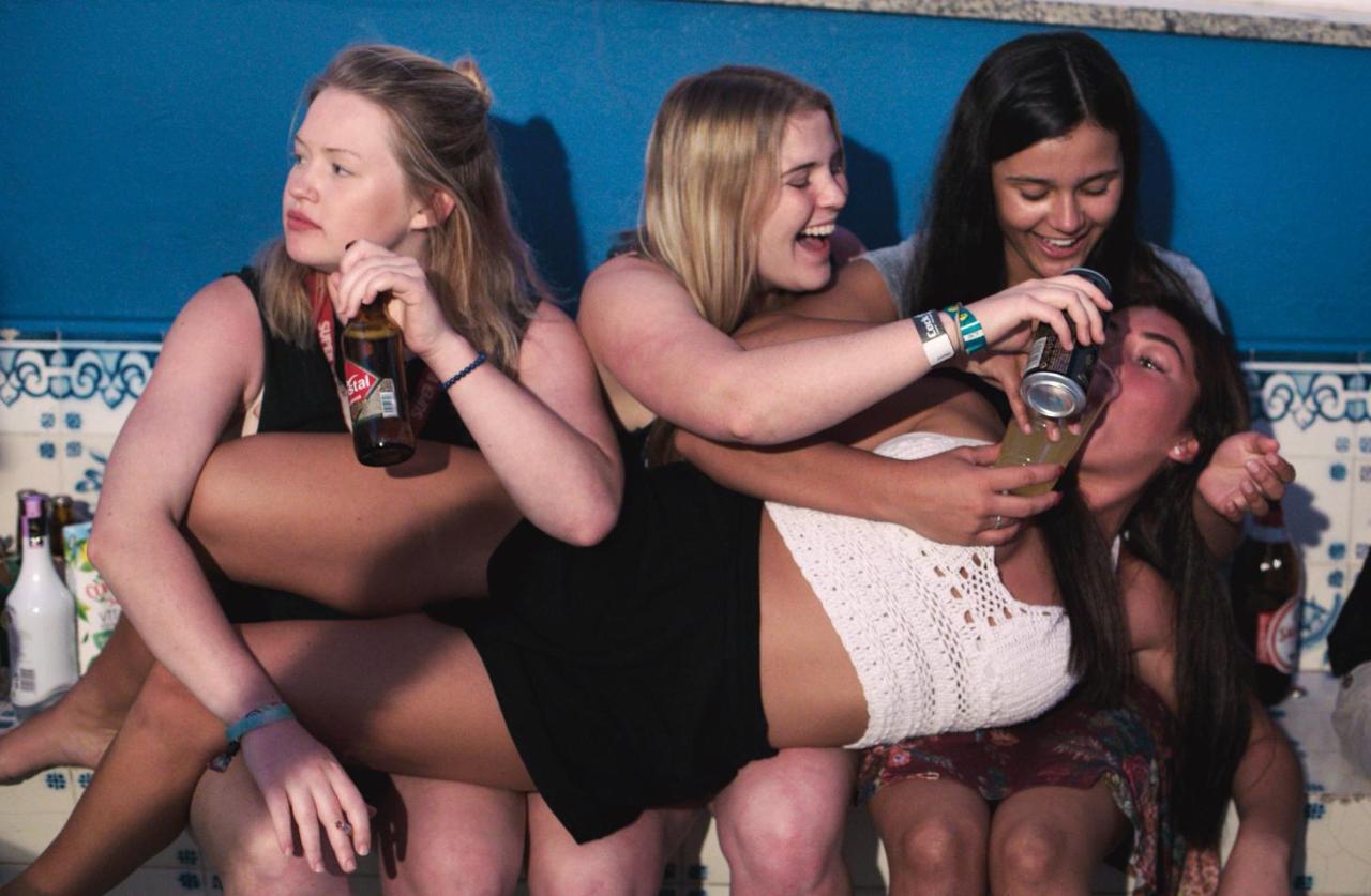 Rising Cock Party Hostel لاغوس المظهر الخارجي الصورة